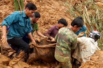 84 nguoi chet sau 2 tuan mua lu o mien Trung hinh anh