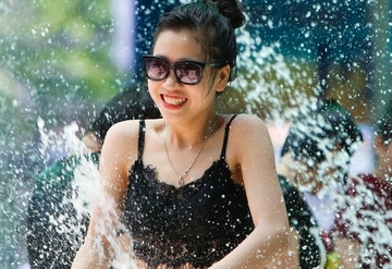 Mien Bac sap nang nong dien rong, Ha Noi 36 do C hinh anh