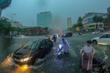 Lu o Quang Nam dat dinh, mua lon lan dan ra phia bac hinh anh