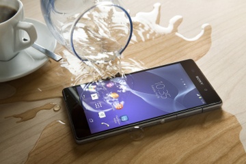 Sony bi kien vi khong bao hanh smartphone ngam nuoc hinh anh