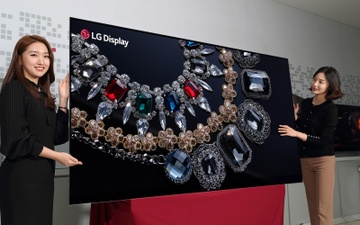 LG gioi thieu man hinh 88 inch 8K dau tien tren the gioi hinh anh