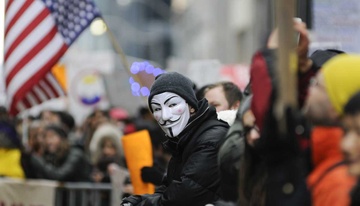 Anonymous tro lai hinh anh