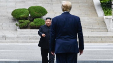 Mot nha lanh dao khac da thay the TT Han lam cau noi Trump - Kim hinh anh