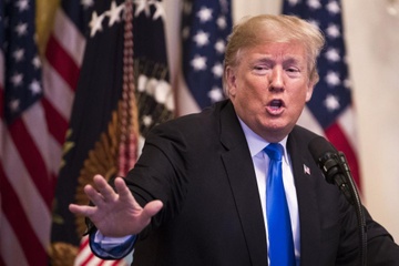 TT Trump quyet ngung cap quoc tich cho tre nuoc ngoai sinh tai My hinh anh