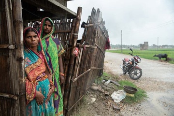 Nepal phan no vi An Do xay bo ke, de lu lut tran qua bien gioi hinh anh