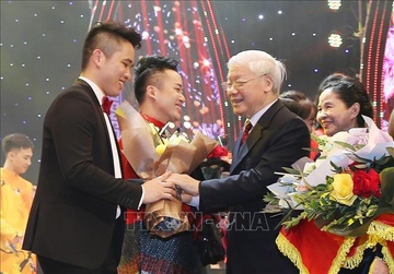Phat bieu cua Tong bi thu, Chu tich nuoc voi kieu bao ve que don Tet hinh anh