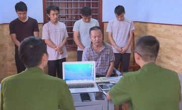 Triet pha nhom ca do bong da hon 2 ty moi tuan hinh anh