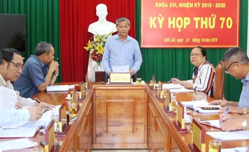 Xem xet ky luat 2 dai ta quan doi cho thue dat sai quy dinh hinh anh