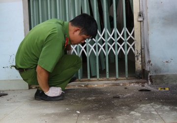 Thanh nien mat canh tay vi min tu che phat no hinh anh