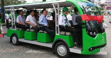 De xuat 70 xe dien cho khach tham quan TP.HCM dip le 30/4 hinh anh