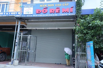 Be trai 3 tuoi bi bo quen tren xe dua don o Bac Ninh xuat vien hinh anh