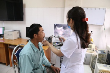 Nguoi dan ong kho tho, tim tai sau khi an thit ga hinh anh