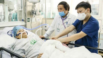 Bac si Bach Mai cuu san phu 2 lan ngung tim, tuan hoan hinh anh