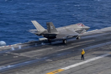 Thach thuc tu viec truc vot tiem kich F-35 roi o Bien Dong hinh anh