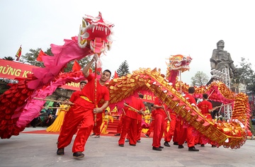 Go Dong Da tung bung mo hoi hinh anh