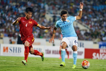 Sao Man City the hien dang cap vuot troi truoc tuyen thu VN hinh anh