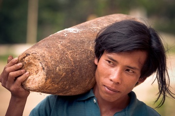 Song cung bom dan thoi hien dai hinh anh