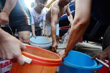Nguoi dan Ha Noi se khong phai chiu canh mat nuoc qua mot ngay hinh anh