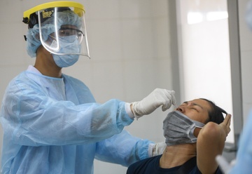 Ha Noi uu tien test nhanh cho nguoi ve tu Da Nang ngay 12 den 15/7 hinh anh