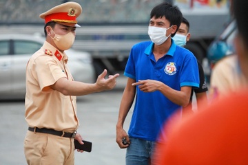 Ha Noi yeu cau nguoi dan khong ra khoi thanh pho hinh anh
