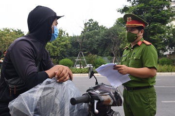 Ha Noi kho bo gian cach sau ngay 23/8 hinh anh