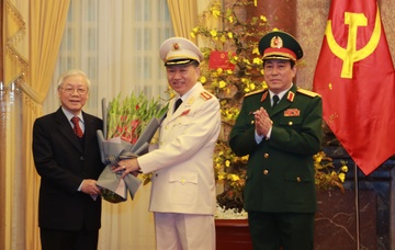 Thang quan ham Dai tuong cho ong To Lam va Luong Cuong hinh anh