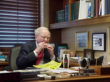 Bua sang 3 USD va triet ly chi tieu cua Warren Buffett hinh anh