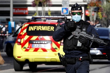 Nghi pham het lon 'Allahu Akbar' khi chat dau nguoi phu nu o Phap hinh anh