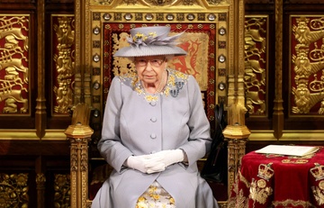Tai lieu he lo Dien Buckingham phan biet doi xu voi nguoi thieu so hinh anh