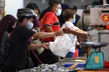 88 ca nhiem trong cong dong, Singapore dong cua nhieu cho hai san hinh anh