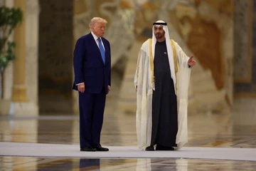Ông Trump công du Trung Đông - thỏa thuận nghìn tỷ và nghi thức xa hoa