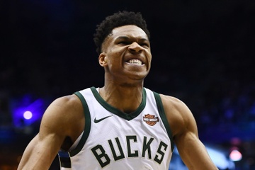 Man cai thien co bap cua sieu sao bong ro Antetokounmpo hinh anh