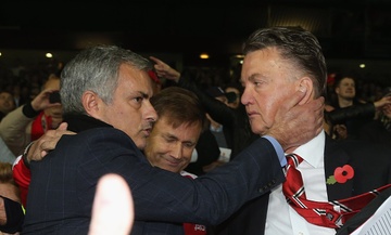 Louis van Gaal phot lo sep MU, tan huong mot ngay an nhan hinh anh