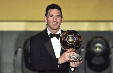 Nhung la phieu ky la cua Qua bong vang FIFA 2015 hinh anh