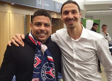 Ibrahimovic, mot ca tinh du doi va diu em hinh anh
