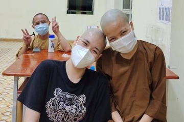 Bon co gai cao troc dau, vao benh vien da chien cham soc F0 hinh anh