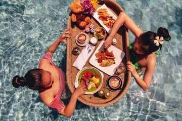 Vi sao nguoi Thai tre va giau co do xo den Hua Hin? hinh anh