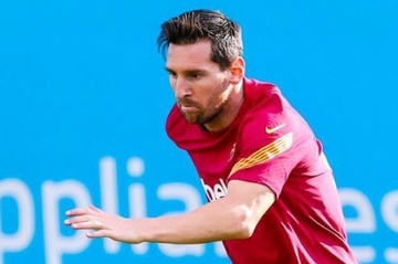 Messi tap buoi dau tien duoi thoi HLV Koeman hinh anh