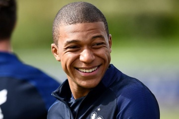 Mbappe tung duoc Zidane moi di xe khi den Real hinh anh
