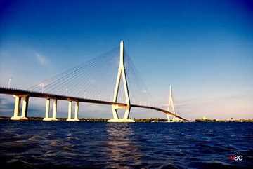 Mau thuan voi vo, thanh nien nhay cau Can Tho tu tu hinh anh