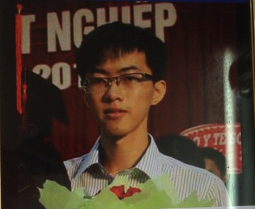 Nam sinh vien mat tich cung xe Exciter mau do hinh anh