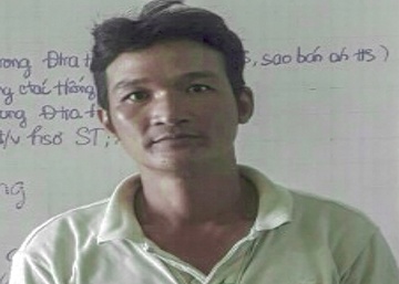 Bat nghi can dam trong thuong 2 cong an hinh anh