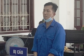 Gay an vi chuyen con trai cam dao ruot nguoi khac hinh anh