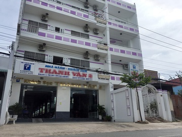 Khoi to vu an cuc pho mat gan 400 trieu khi di cong tac hinh anh