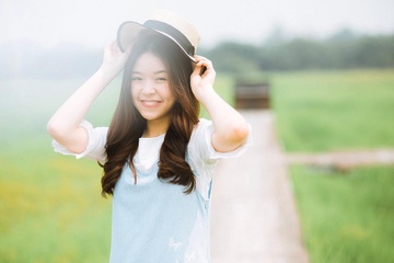 Doc dao quan ca phe giua canh dong lua len hinh tuyet dep o Chiang Mai hinh anh