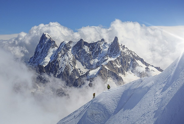 Thien nhien bien hoa ngoan muc tren day Alps hinh anh