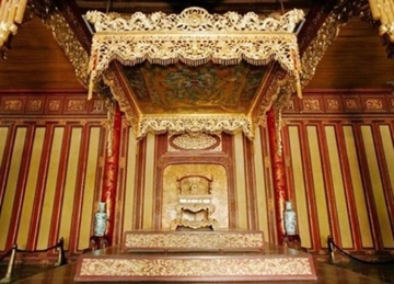Tinh duy nhat la que huong cua 4 trieu vua, 2 dong chua nuoc Viet? hinh anh
