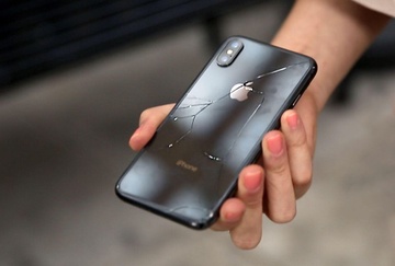 iPhone X vo chi sau mot lan roi hinh anh