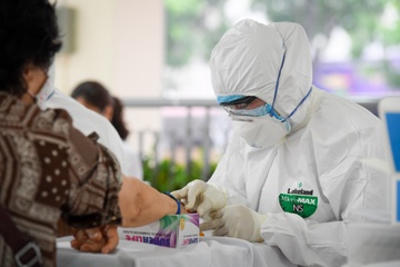Vi sao Da Nang xet nghiem nhom tim benh nhan Covid-19? hinh anh
