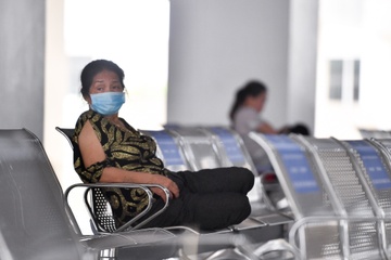 Benh vien 6.000 ty vang benh nhan do chua duoc nghiem thu? hinh anh